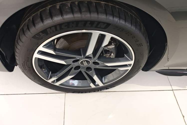 Used Audi A4L 2022 40 TFSI Luxury Dynamic Model