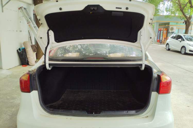 Used Kia K3 2015 1.6L Manual GL
