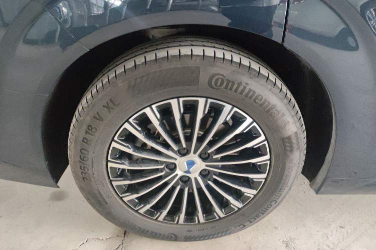 Used Denza D9 2024 DM-i 980 Four-Wheel Drive Prestige Model
