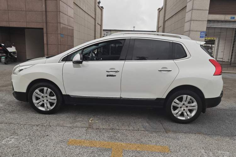 Used Peugeot 3008 2015 2.0L Automatic Classic Edition
