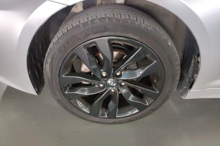 Used Kia K5 2015 2.0L Automatic LUX
