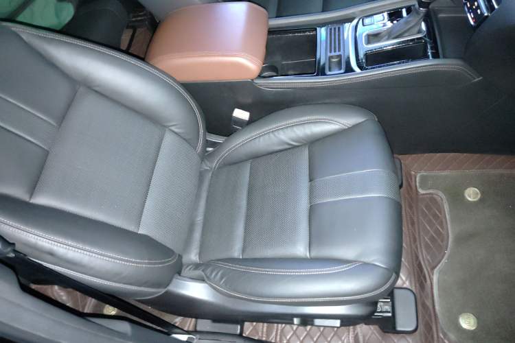 Used GAC Trumpchi GS8 2017 320T Two-Wheel Drive Luxury Edition (7 Seats)
