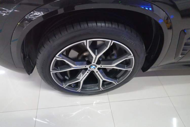 Used BMW X5 2023 xDrive 30Li Luxury M Sport Night Edition Package
