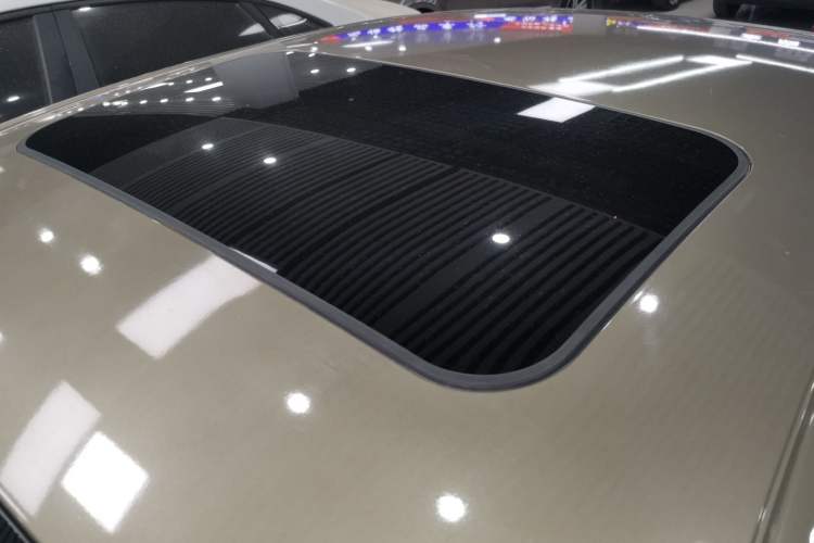 Used Volkswagen Sagitar 2017 230TSI Automatic Comfort Version
