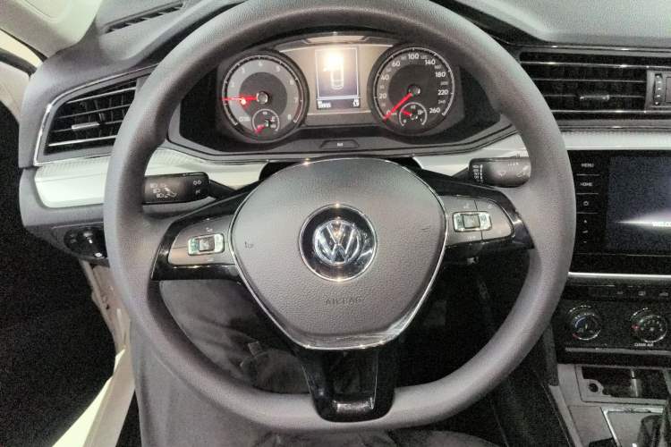 Used Volkswagen Lamando 2021 230TSI DSG Fashion Edition
