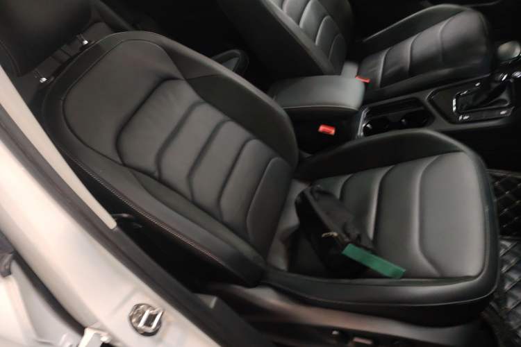 Used Volkswagen Tiguan L 2019 Updated Version 330TSI Automatic Two-Wheel Drive Panoramic Comfort Edition China VI Standard
