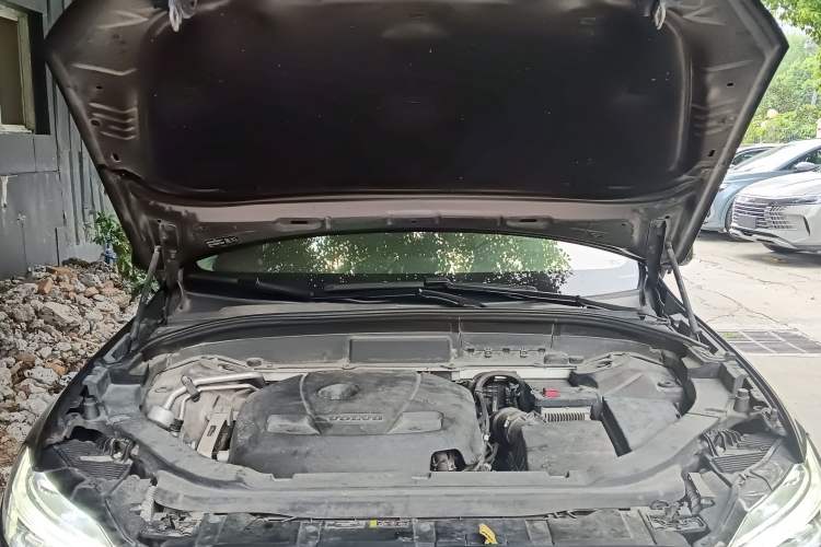 Used Volvo XC60 2019 T5 4x4 Smart Edition China VI Standard
