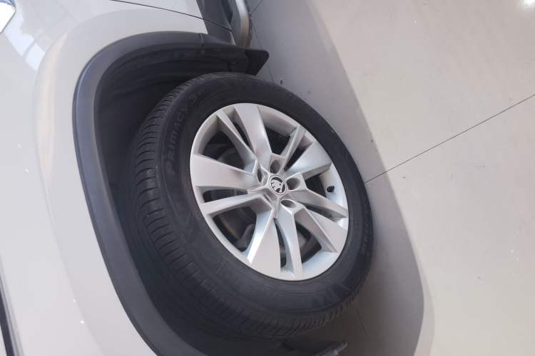 Used Skoda Kodiaq 2018 Facelifted TSI330 5-Seater Two-Wheel-Drive Luxury Enjoyment Edition
