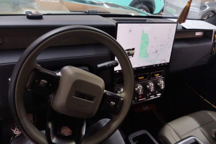 Used iCAR V23 2025 501 Four-Wheel Drive Advanced Version