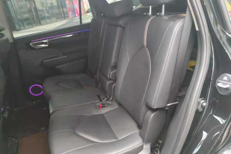 Used Toyota Highlander 2023 2.5L Smart Electric Hybrid Dual-Engine 4x4 Knight Edition 7 Seats