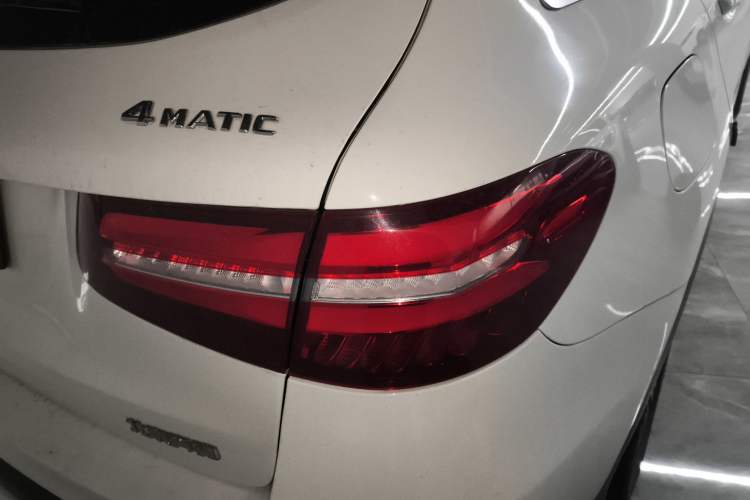 Used Mercedes-Benz GLC 2016 GLC 260 4MATIC Dynamic Edition