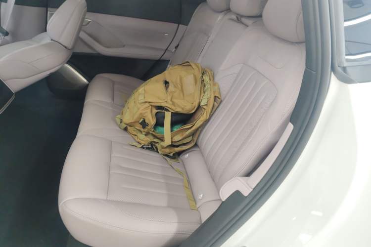 Used ONVO L60 2024 60 kWh Rear-Drive Version
