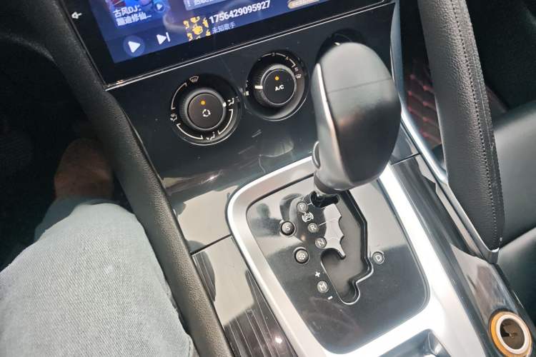 Used Peugeot 3008 2015 2.0L Automatic Classic Edition