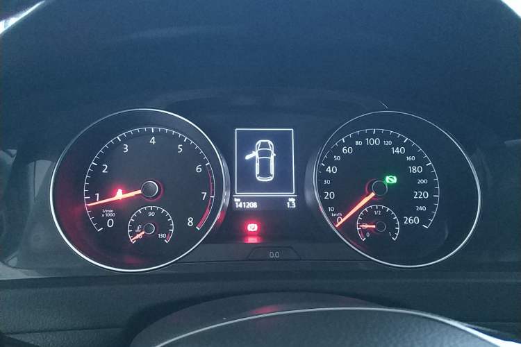 Used Volkswagen Golf 2017 1.6L Automatic Comfort Million-Vehicle Anniversary Edition
