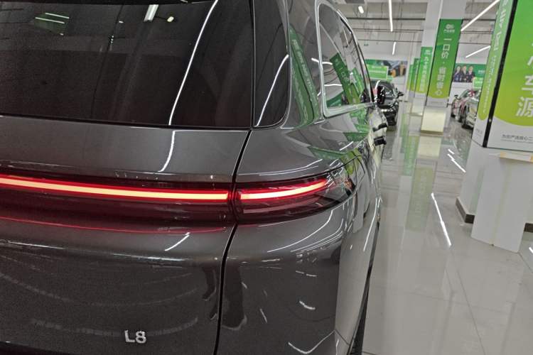 Used Li Auto L8 2024 Ultra Model
