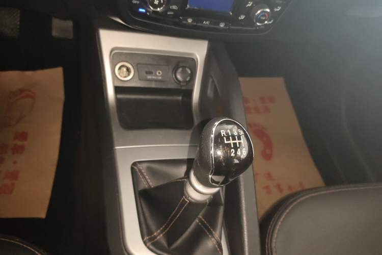 Used  Refine S3 2014 1.5L Manual Luxury Smart Model
