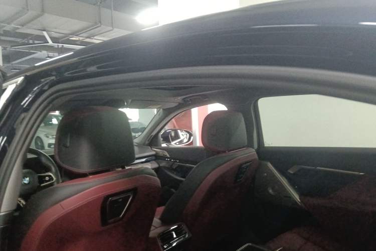 Used BMW 5 Series 2024 530Li Luxury Edition M Sport Package