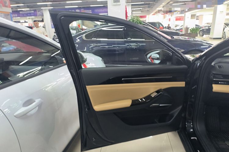 Used  L6 2024 125km PLUS Dragon Edition
