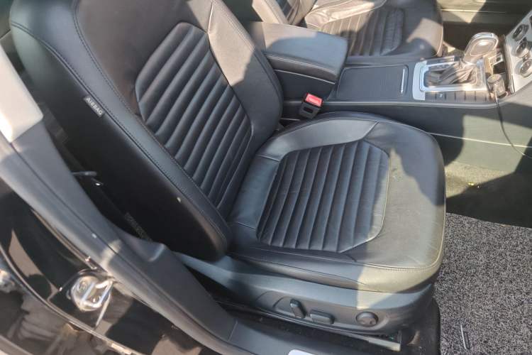 Used Volkswagen Magotan 2016 1.8TSI Smart Enjoyment Leading Model
