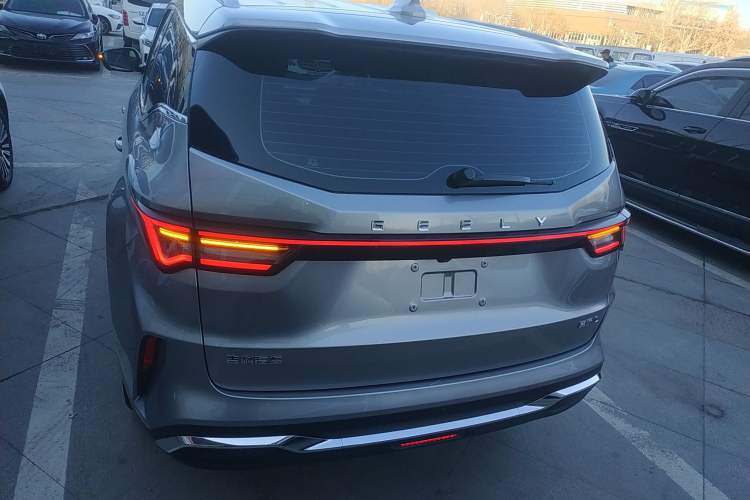 Used Geely Auto Jiajie 2023 Geely Jiaji L 1.5TD DCT Luxury Model
