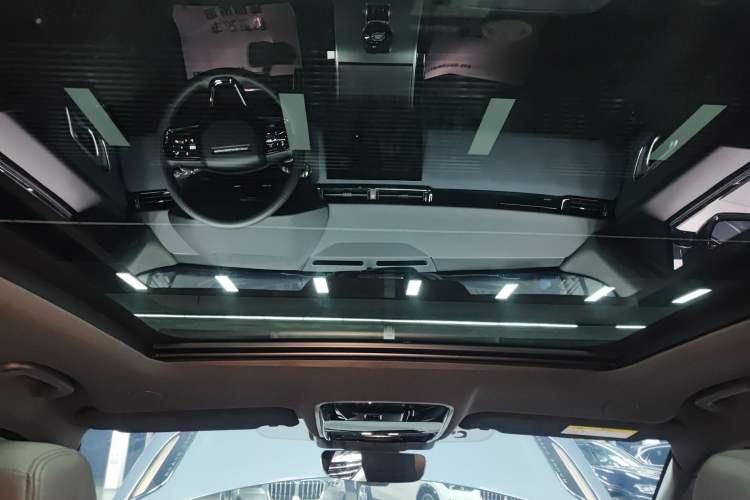 Used Land Rover Range Rover Velar 2024 Dynamic SE
