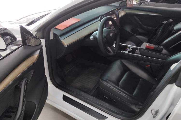 Used Tesla Model 3 2022 Rear-Wheel-Drive Version
