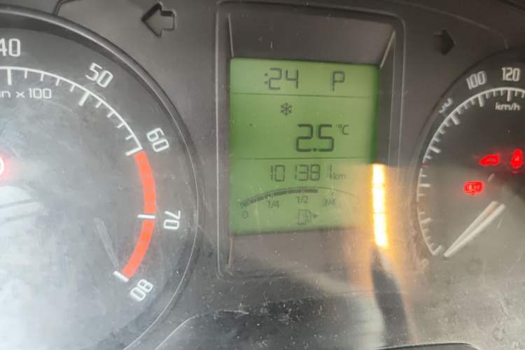 Used Skoda Fabia 2014 1.4L Automatic Crystal Edition
