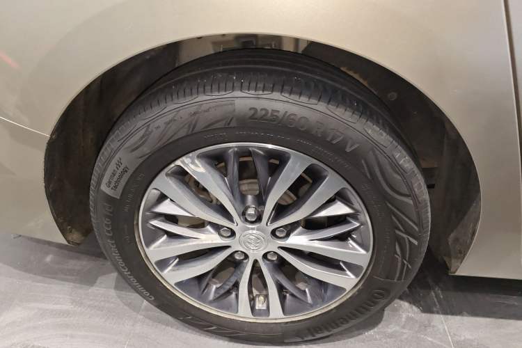 Used Buick GL8 2022 ES Landtrek 653T Luxury Edition
