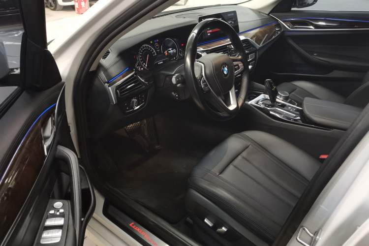 Used BMW 5 Series 2018 525Li Luxury Package
