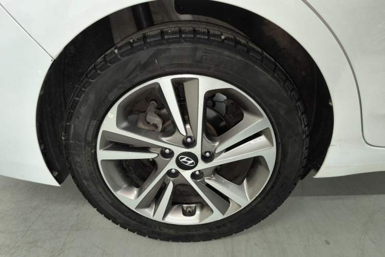 Used Hyundai Elantra 2016 1.6L Automatic ZhiXuan – Elite Version