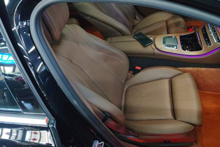 Used Mercedes-Benz E-Class 2023 Facelift E 260 L
