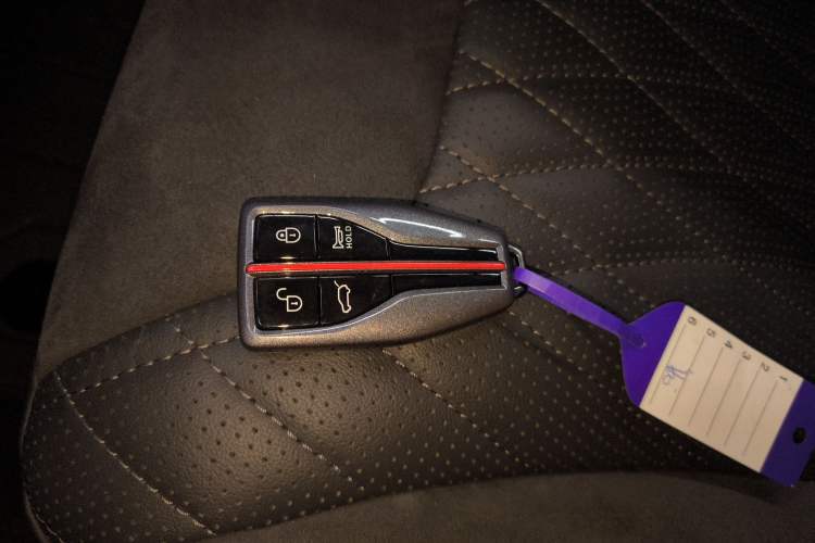 Used Hongqi HS5 2022 Revised Version 2.0T Smart Connect Flagship Edition
