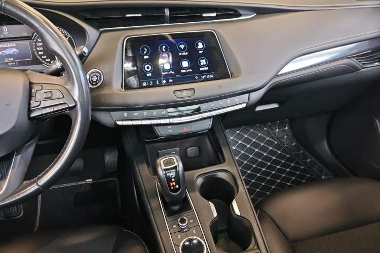 Used Cadillac XT4 2018 28T Two-Wheel Drive Tech Version