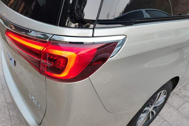 Used Buick GL8 2022 ES Landtrek 653T Comfort Edition
