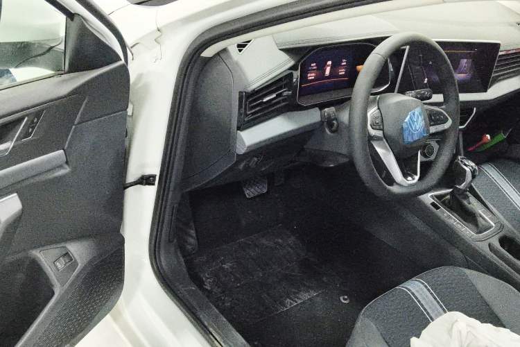 Used Volkswagen Sagitar 2025 300TSI DSG Flyover Edition