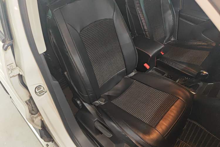 Used Volkswagen Tiguan L 2016 300TSI Automatic Two-Wheel Drive Trend Edition
