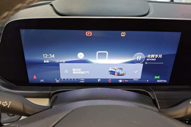 Used Buick GL8 2023 ES Lu Zun Deluxe Model
