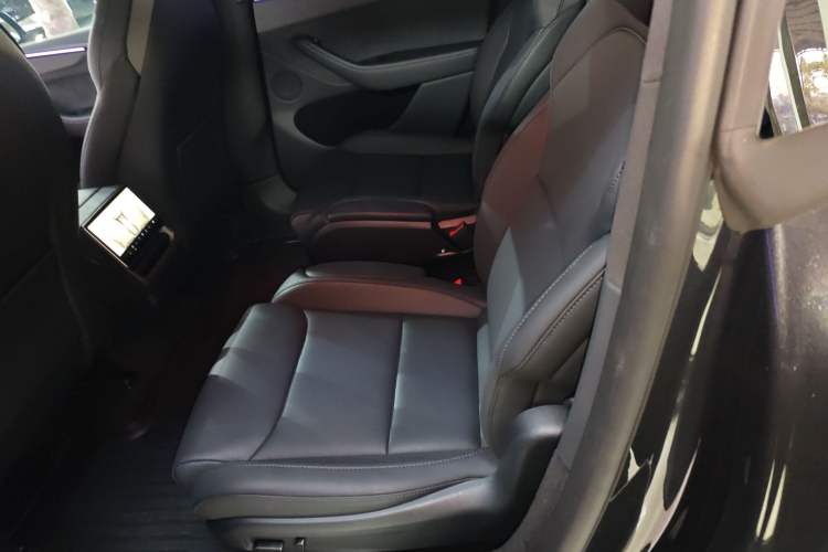 Used Tesla Model Y L 2025 Model Long-Range All-Wheel-Drive Version