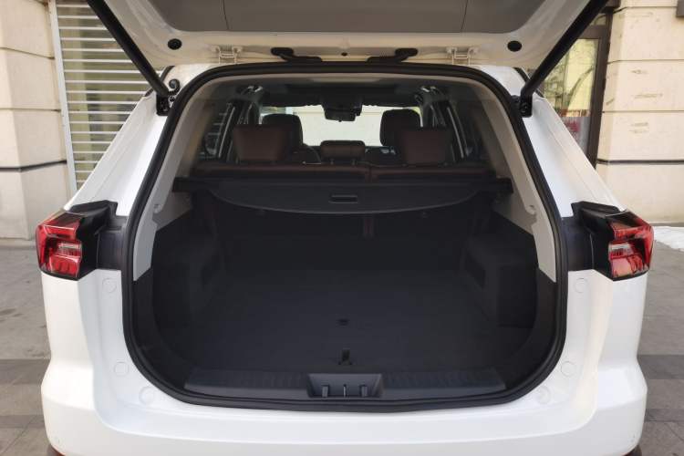 Used Chery Tiggo 8 PRO 2024 Champion Edition 290T Two-Wheel Drive Peak Version 5 Seats
