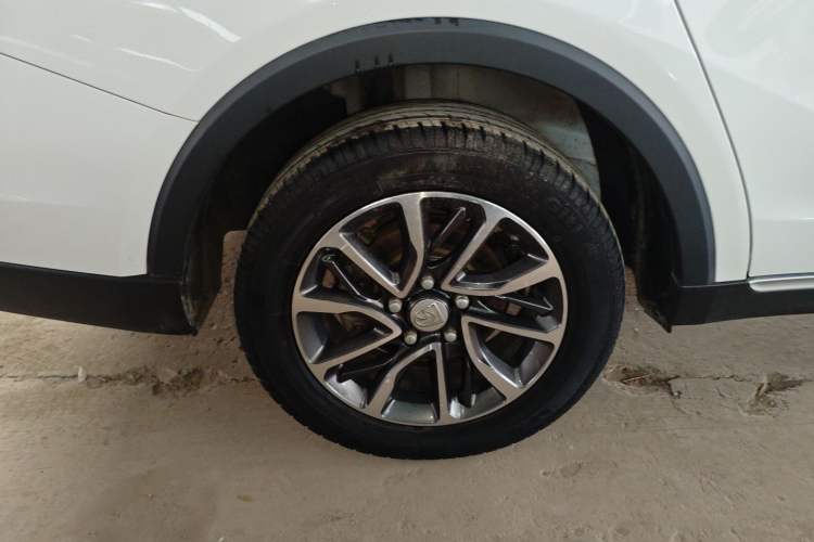 Used Baojun 730 2019 1.5L Manual Fashion Model 7-seater China VI
