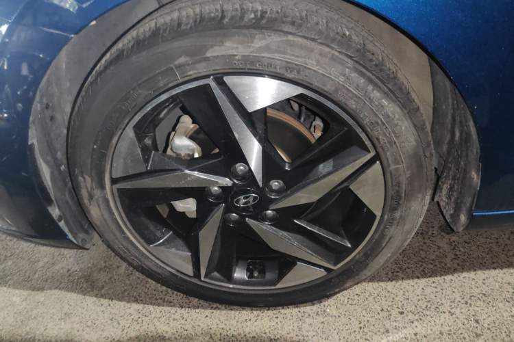 Used Hyundai Elantra 2021 1.5L CVT LUX Prestige Edition
