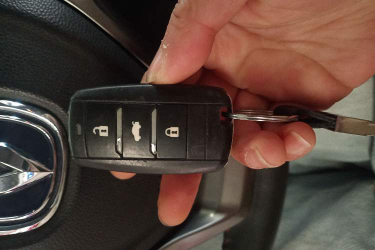 Used Changan CS75 2016 2.0L Manual Luxury Version China IV Standard