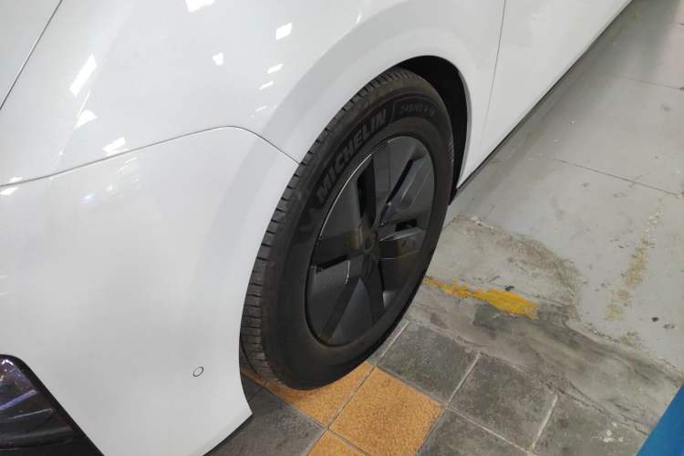 Used Li Auto MEGA 2025 Home Family Special Edition