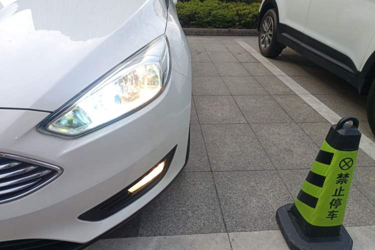 Used Ford Focus 2015 Sedan 1.6L Automatic Comfort Model