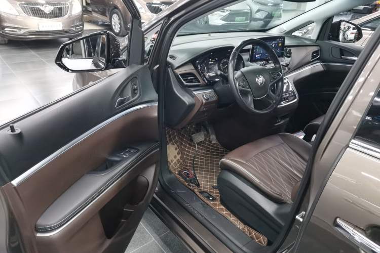 Used Buick GL8 2022 Land Business Class 652T Luxury Model
