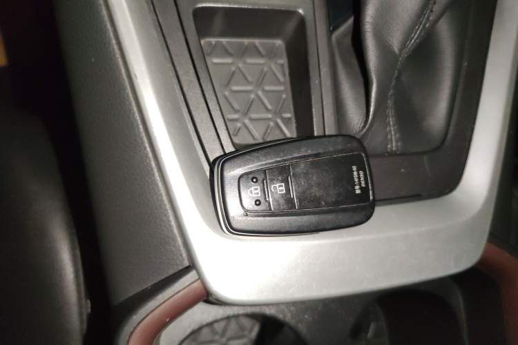 Used Toyota RAV4 2020 2.0L CVT Two-Wheel Drive Fashion PLUS Edition
