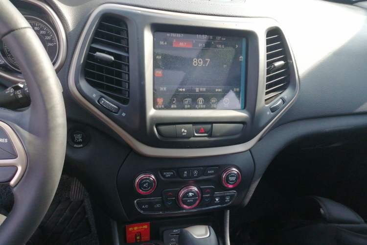 Used  Cherokee 2016 2.4L Professional Smart Version