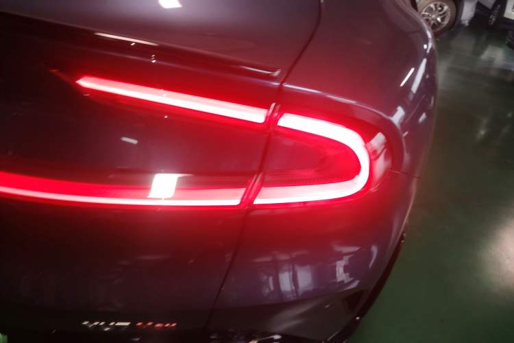 Used  YU7 2025 Ultra-Long Range High-Performance All-Wheel-Drive Max Edition