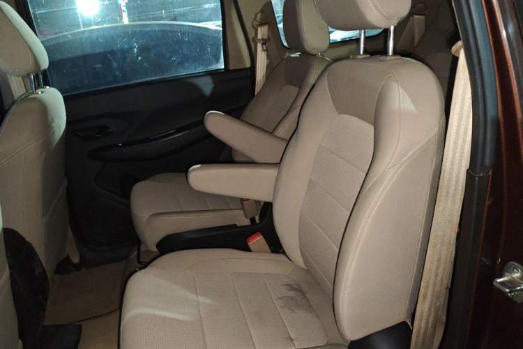 Used Wuling Hongguang 2019 1.5L S Standard Version China VI LAR
