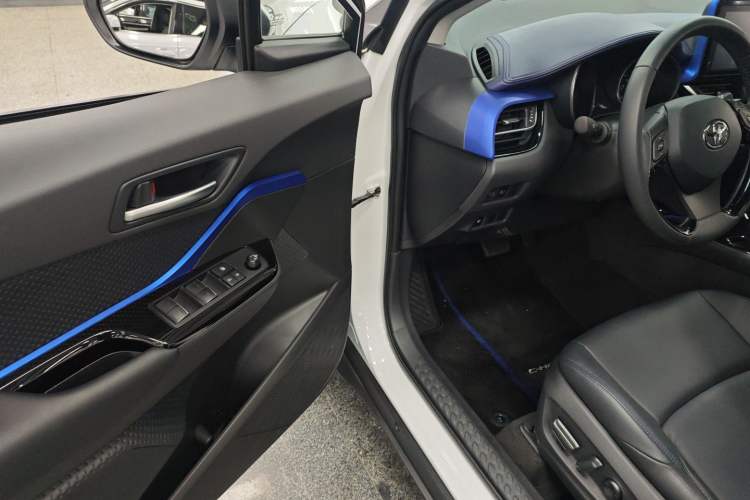 Used Toyota C-HR 2021 2.0L Luxury Edition
